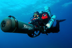 Nikon D80, Subal Housing, 17mm lens by Andy Kutsch 